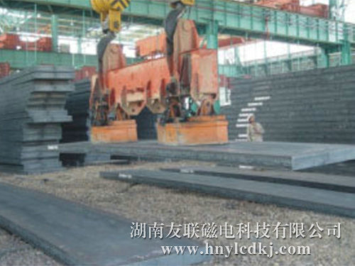 MW73系列吊運鋼坯,板坯用和翻轉板坯用電磁鐵